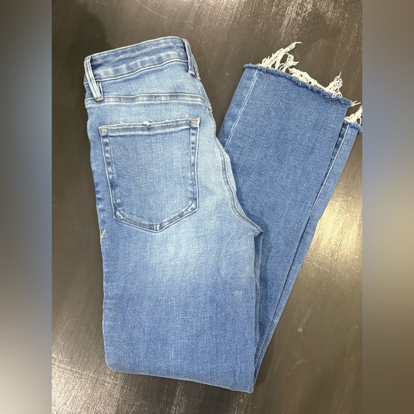 Good American NWT 💙 Good Legs Straight Mid Rise Denim Jeans. Size: 2/26 - Picture 9 of 12